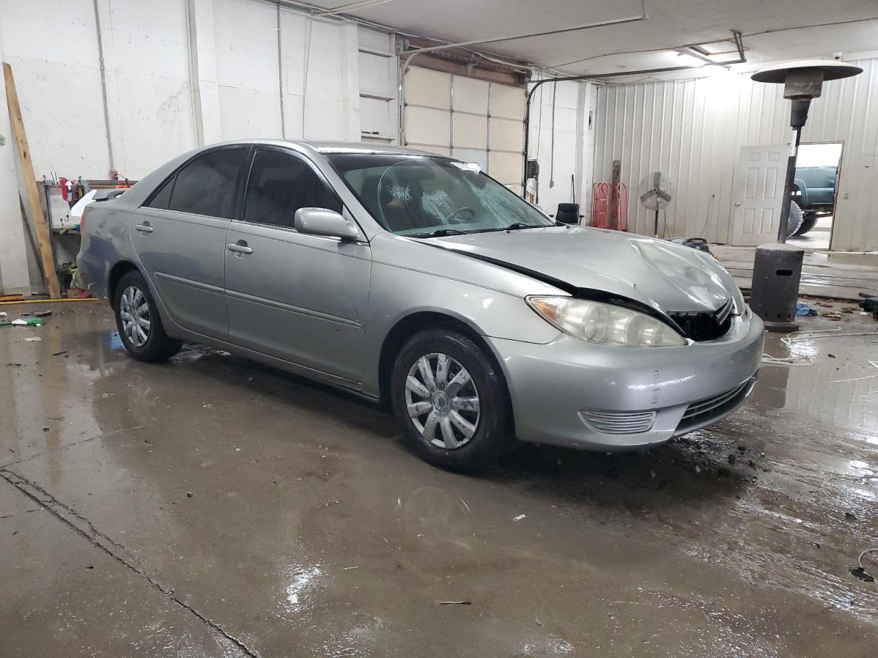 2005 Toyota Camry - Image 4