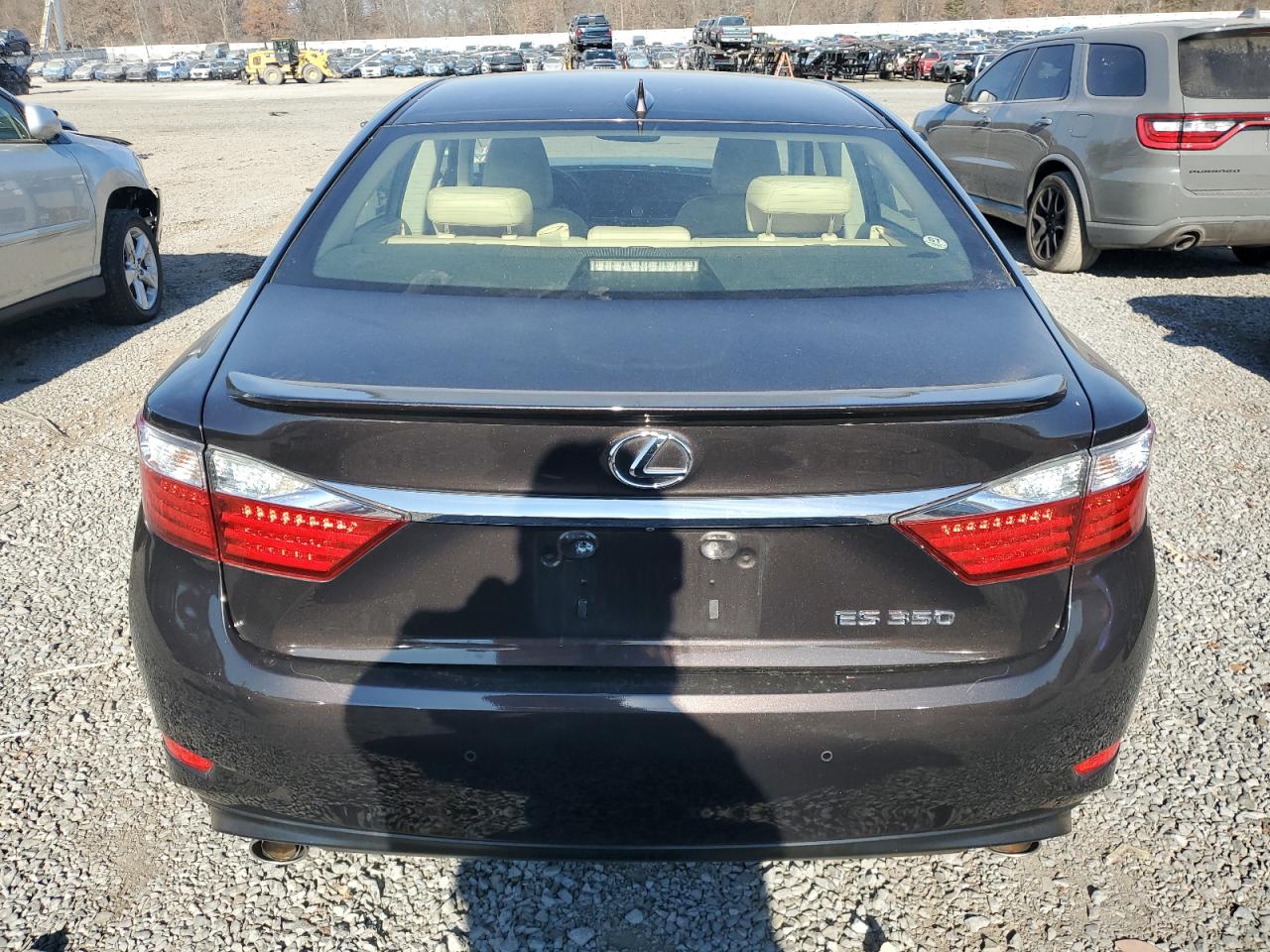 2015 Lexus ES - Image 6