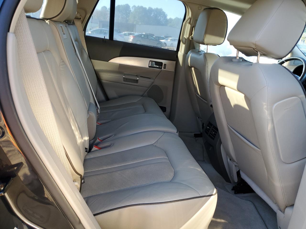 2013 Lincoln MKX - Image 11