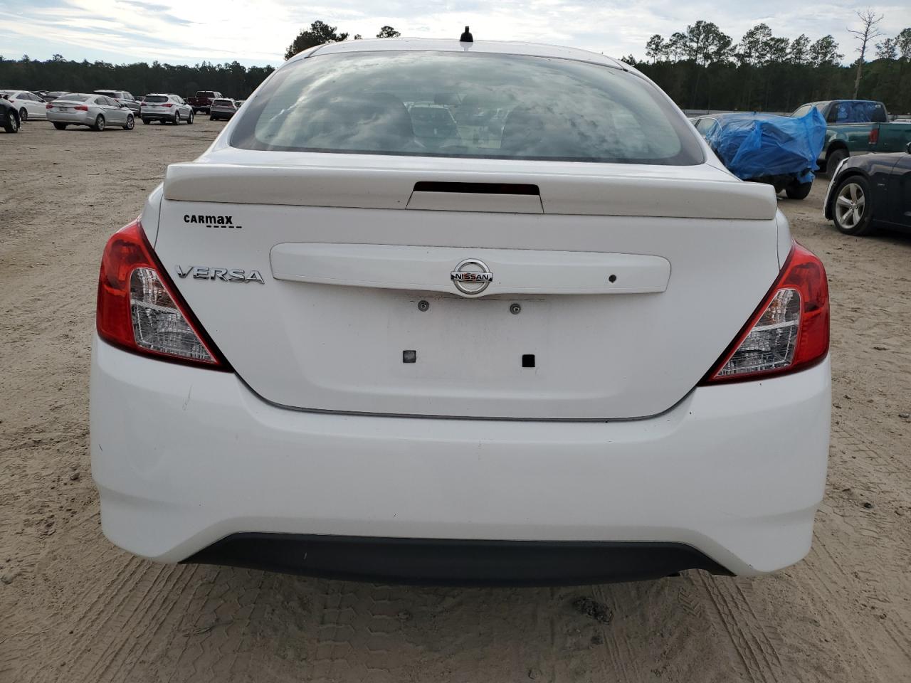 2017 Nissan Versa - Image 6