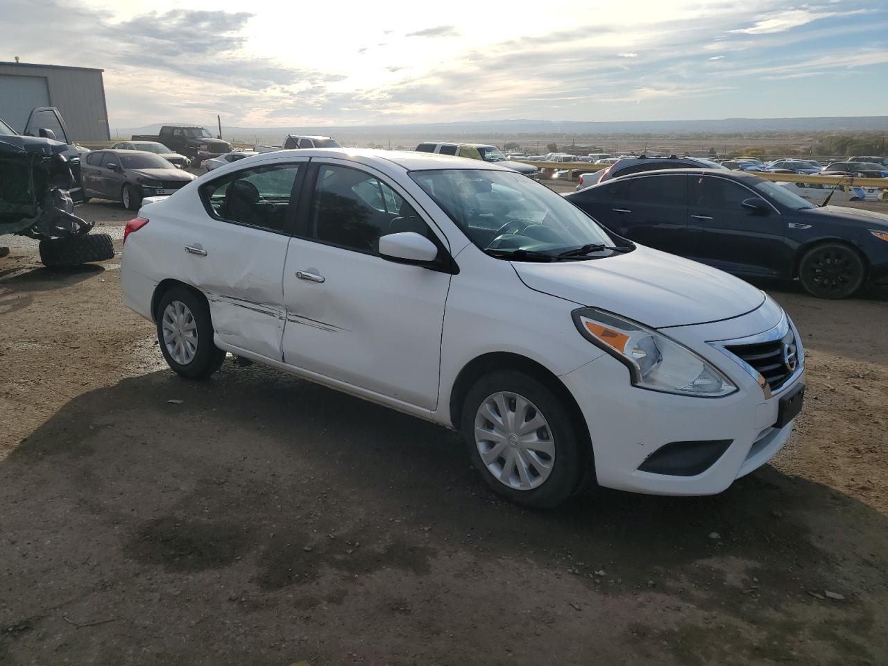 VIN 3N1CN7AP4GL872183 2016 NISSAN VERSA no.4