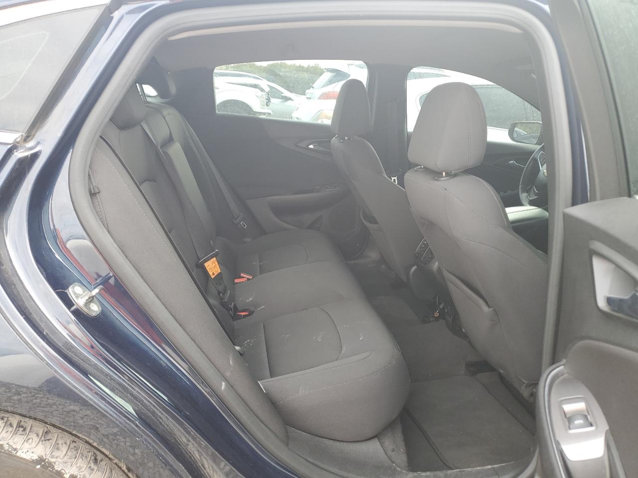 2017 Chevrolet Malibu - Image 10