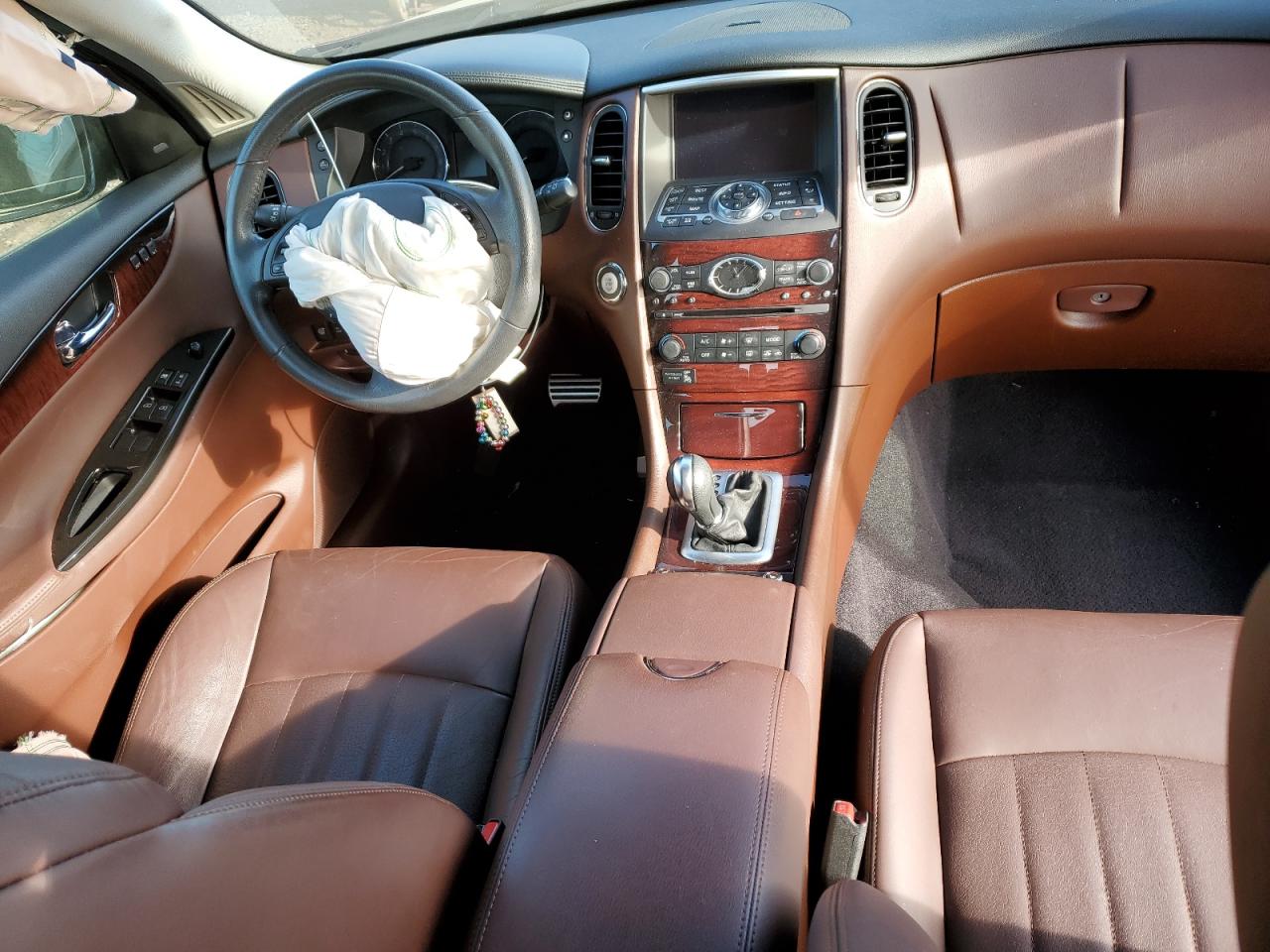 2017 Infiniti QX50 - Image 8