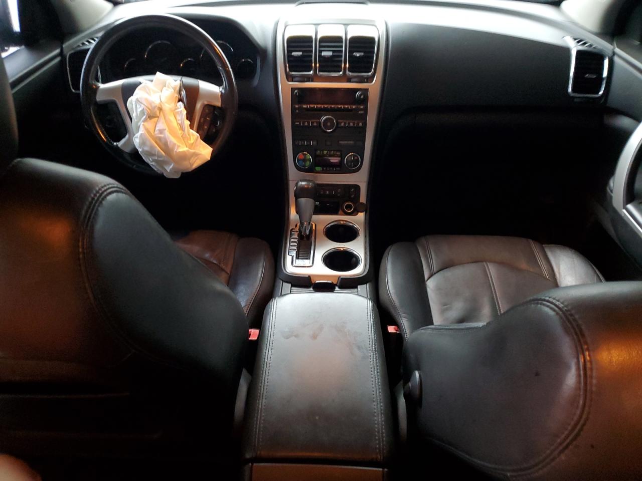 2011 GMC Acadia - Image 8