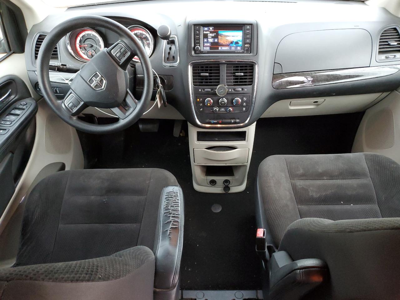 2018 Dodge Caravan - Image 8
