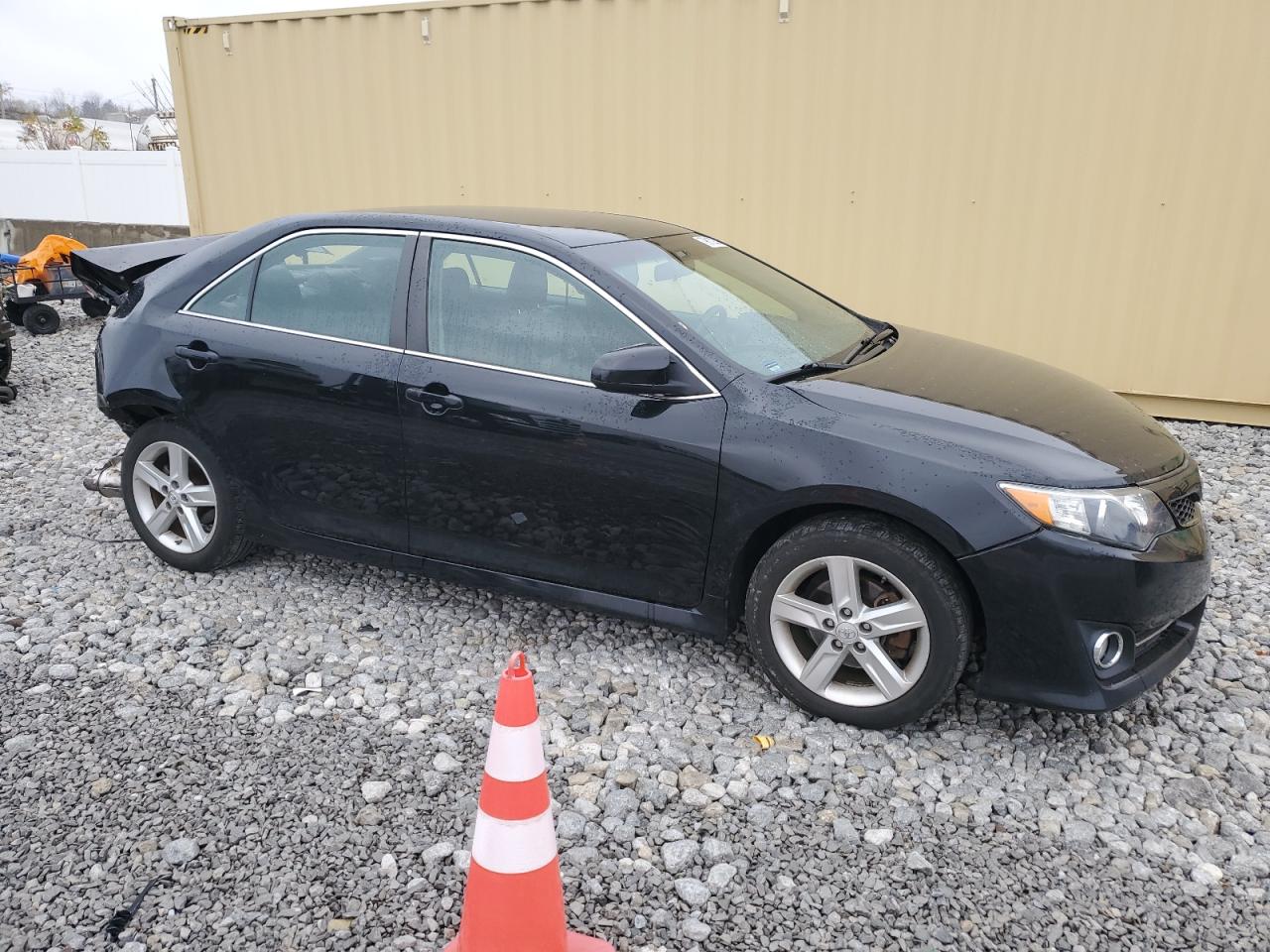 2014 Toyota Camry - Image 4