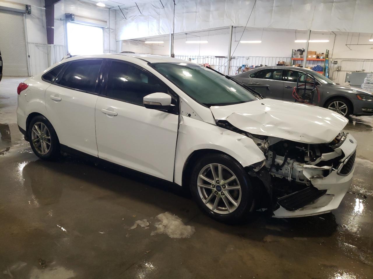 VIN 1FADP3F20GL272568 2016 FORD FOCUS no.4