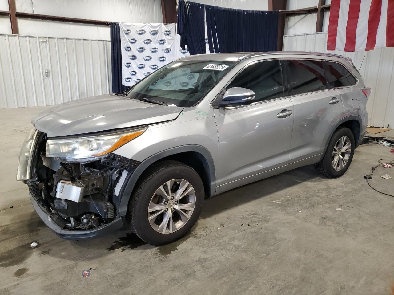 2015 Toyota Highlander - Image 1