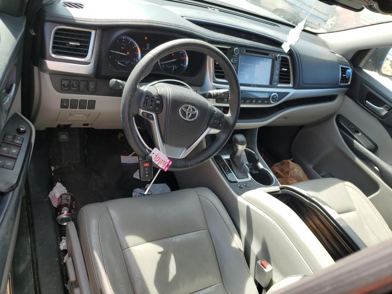 2014 Toyota Highlander - Image 8