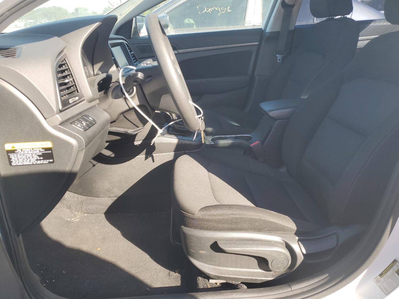 2018 Hyundai Elantra - Image 7
