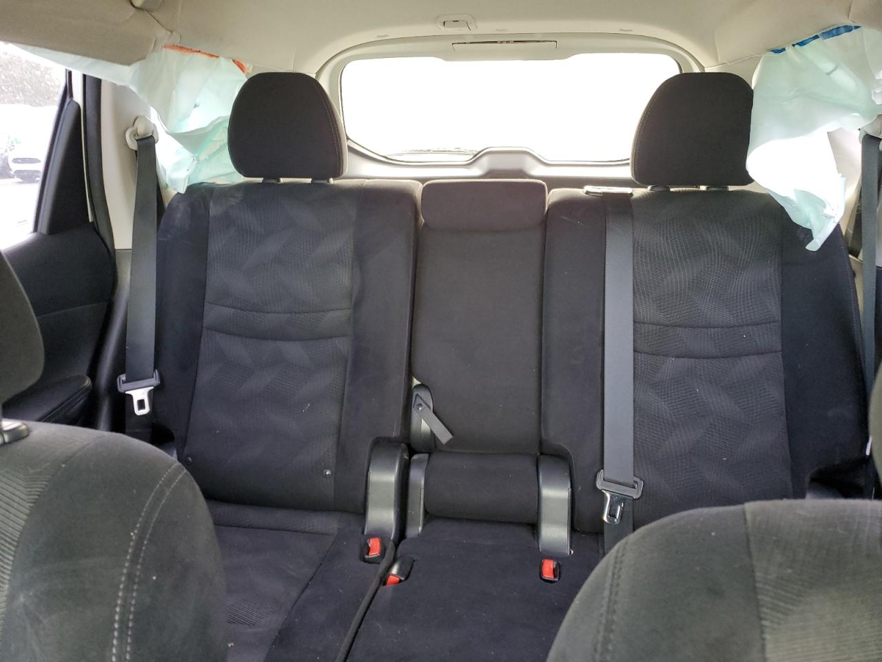 2015 Nissan Rogue - Image 10