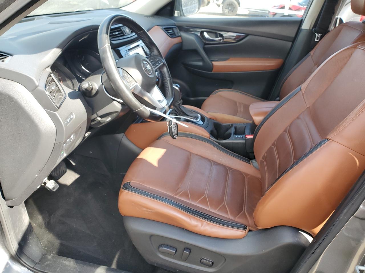 2017 Nissan Rogue - Image 7