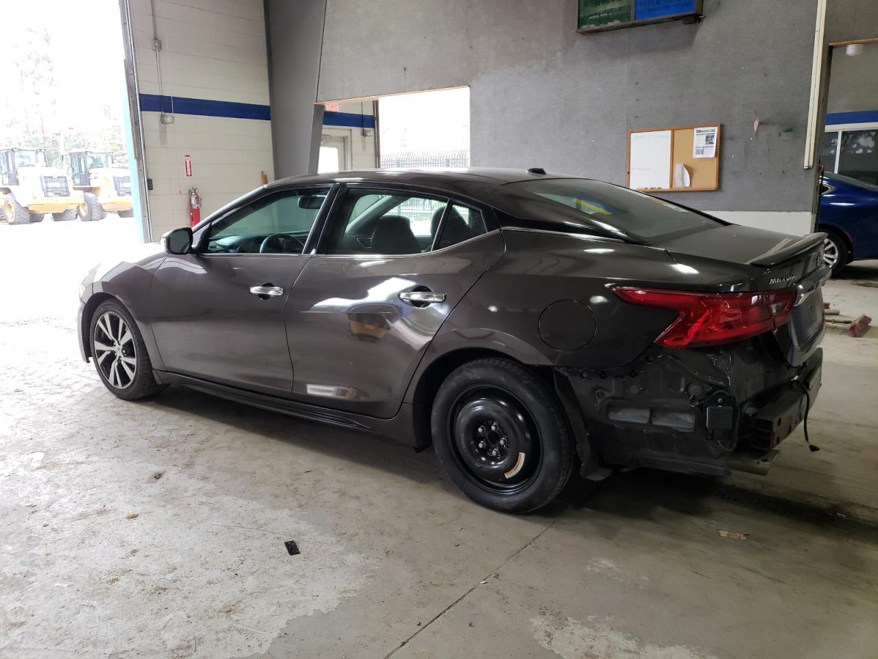 2016 Nissan Maxima - Image 2