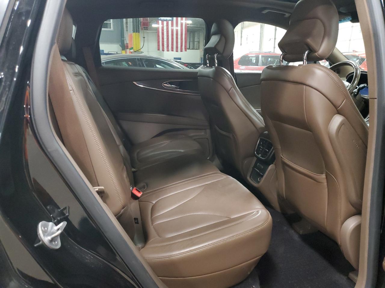 2016 Lincoln MKX - Image 11