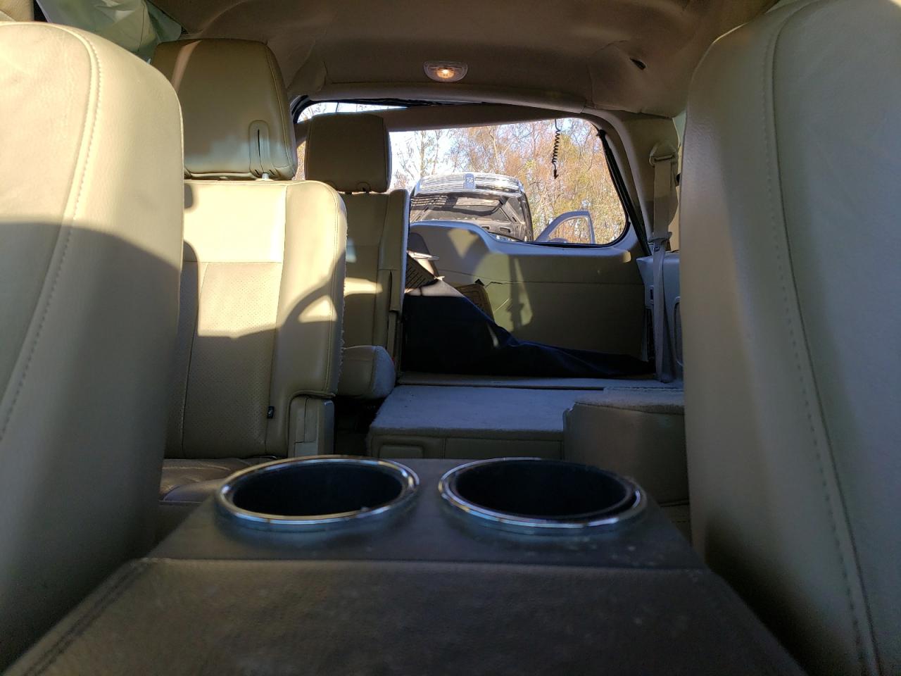 2014 Ford Expedition - Image 10