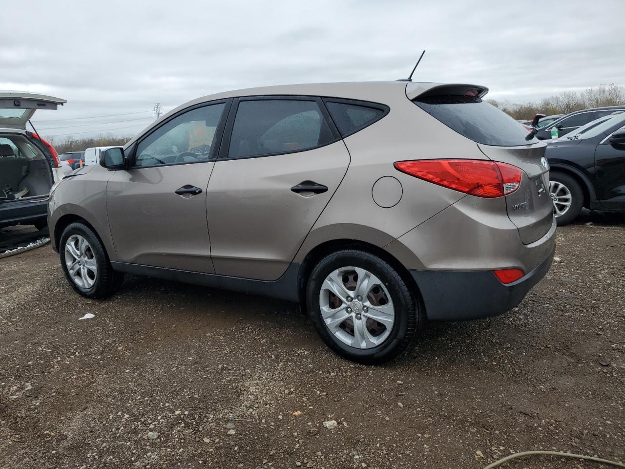 2011 Hyundai Tucson - Image 2