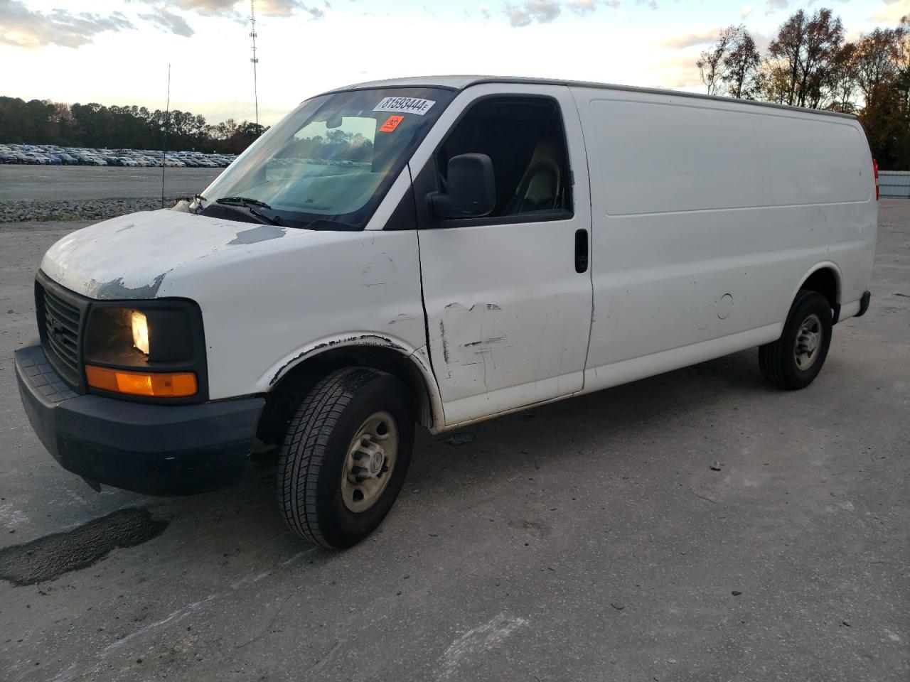 2008 Chevrolet Express - Image 1