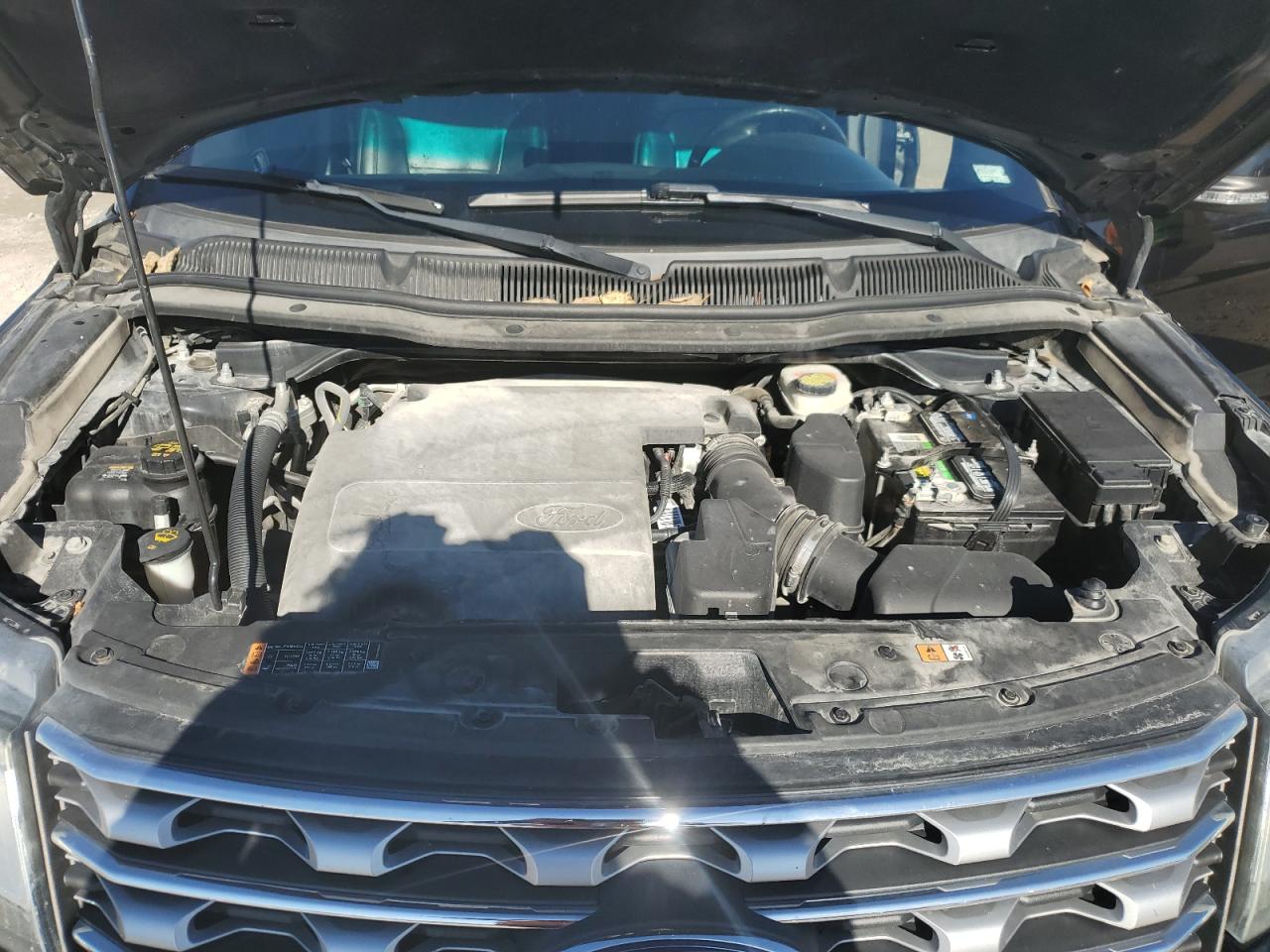 2016 Ford Explorer - Image 12