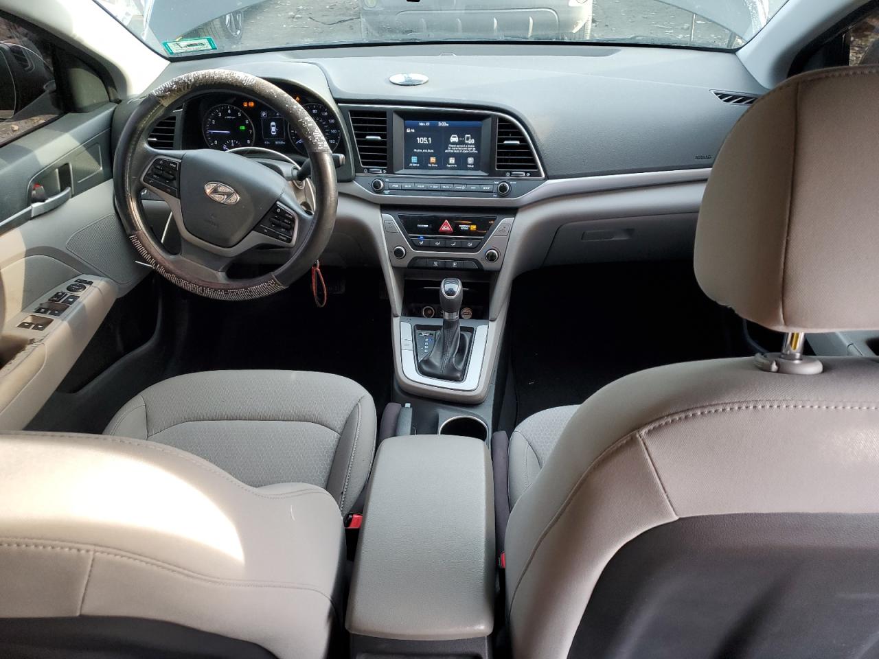 2018 Hyundai Elantra - Image 8
