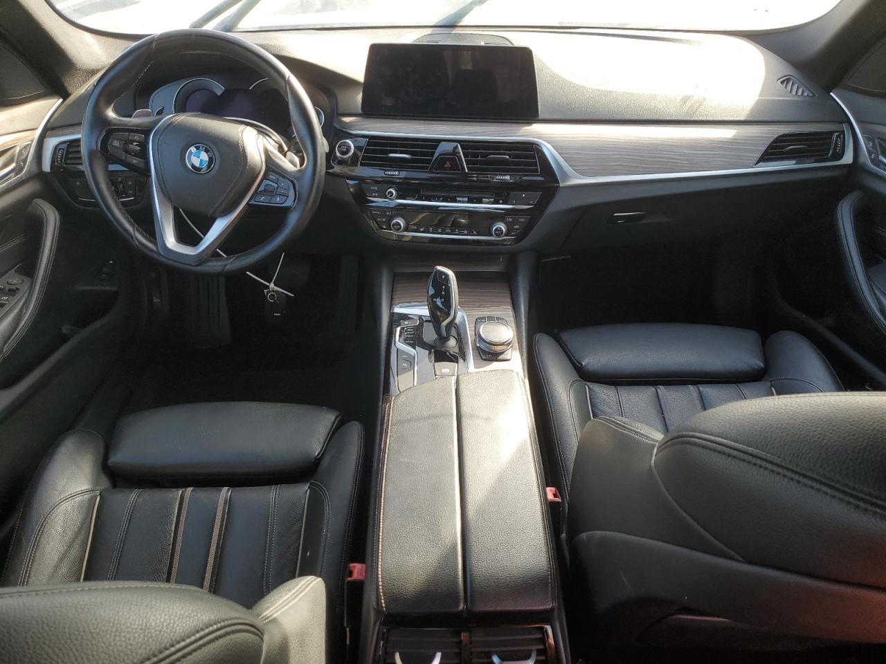 VIN WBAJA9C50JB033077 2018 BMW 5 SERIES no.8