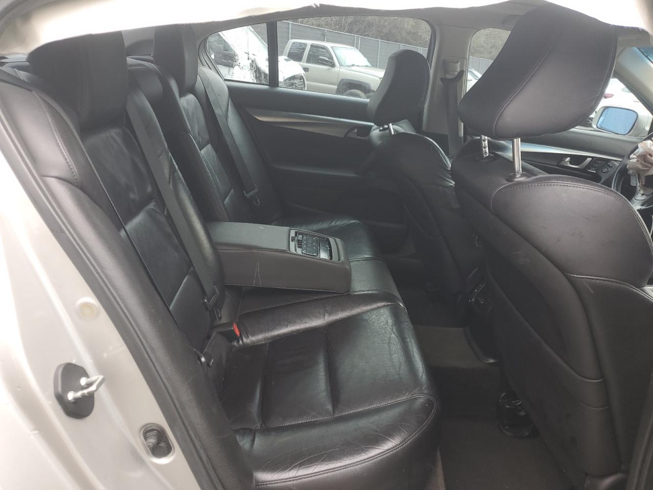 2011 Acura TL - Image 10