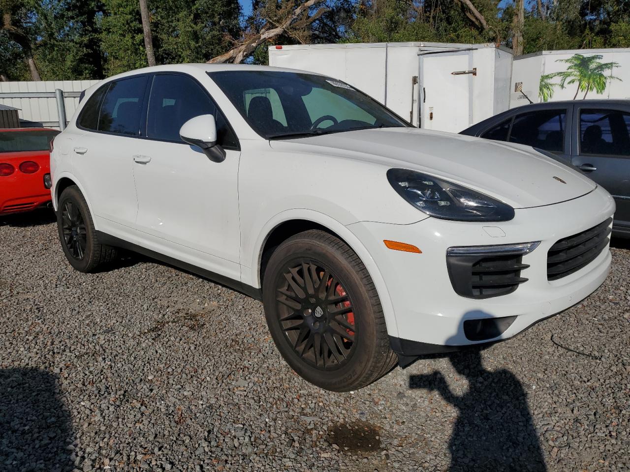 2017 Porsche Cayenne - Image 4