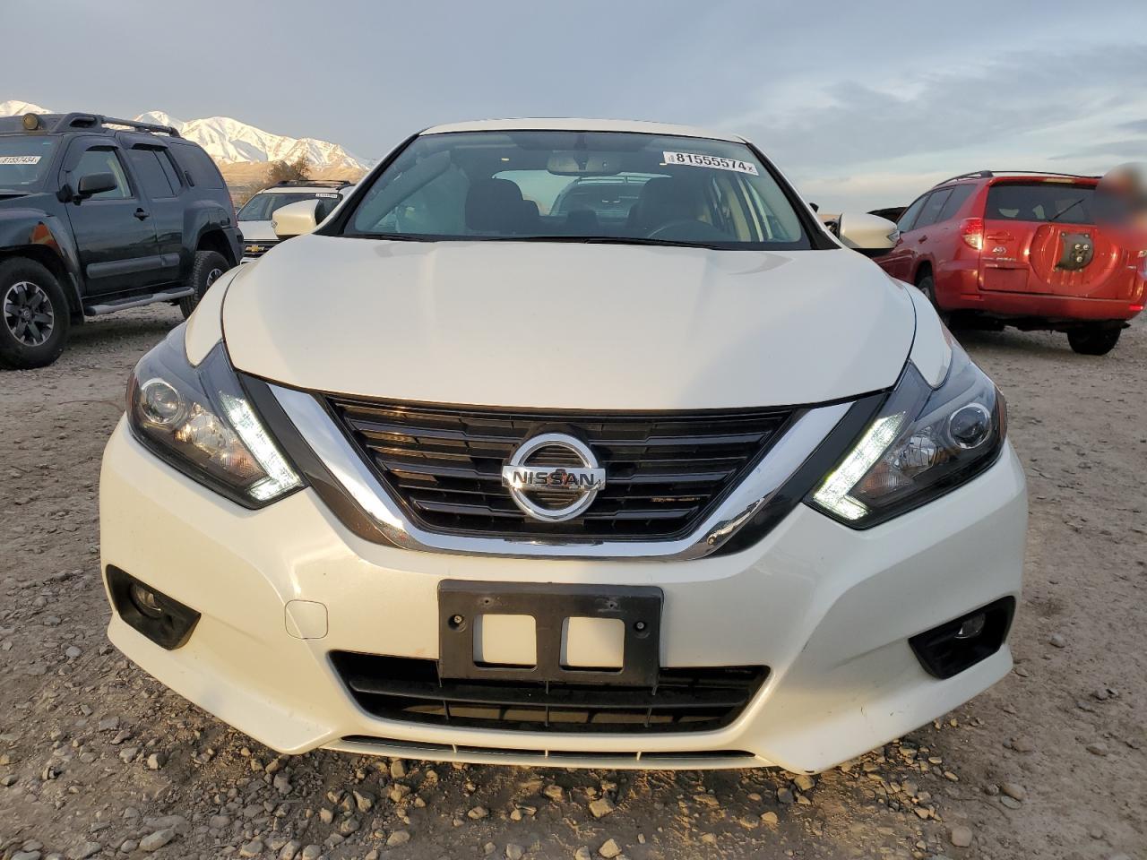 2017 Nissan Altima - Image 5