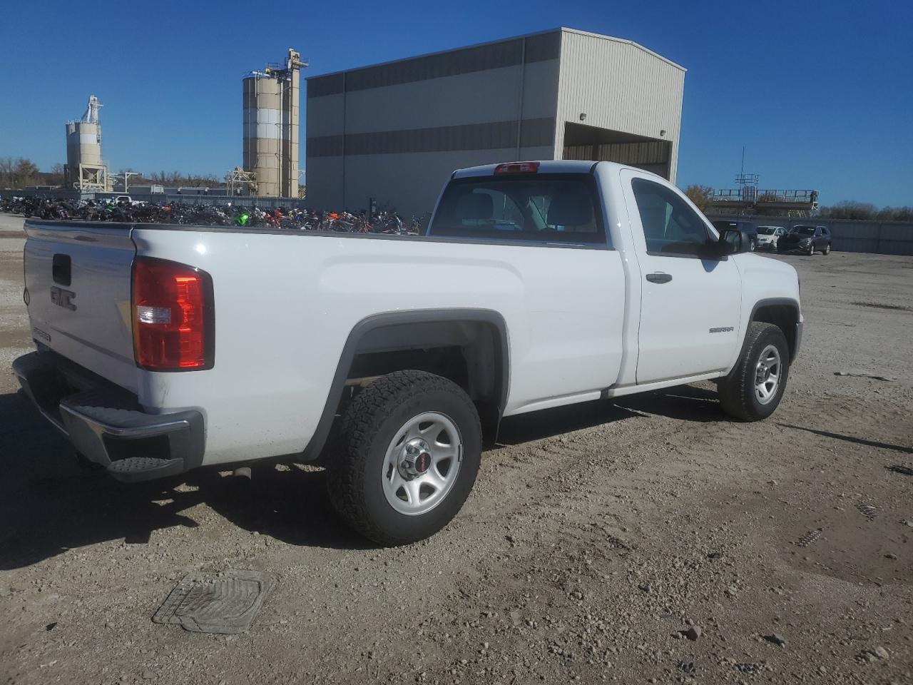2017 GMC Sierra - Image 3