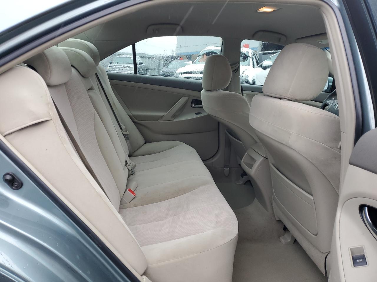 2011 Toyota Camry - Image 10