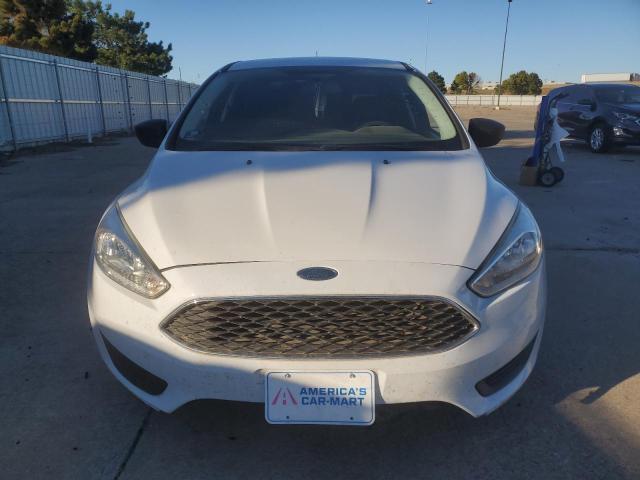  FORD FOCUS 2018 Белы
