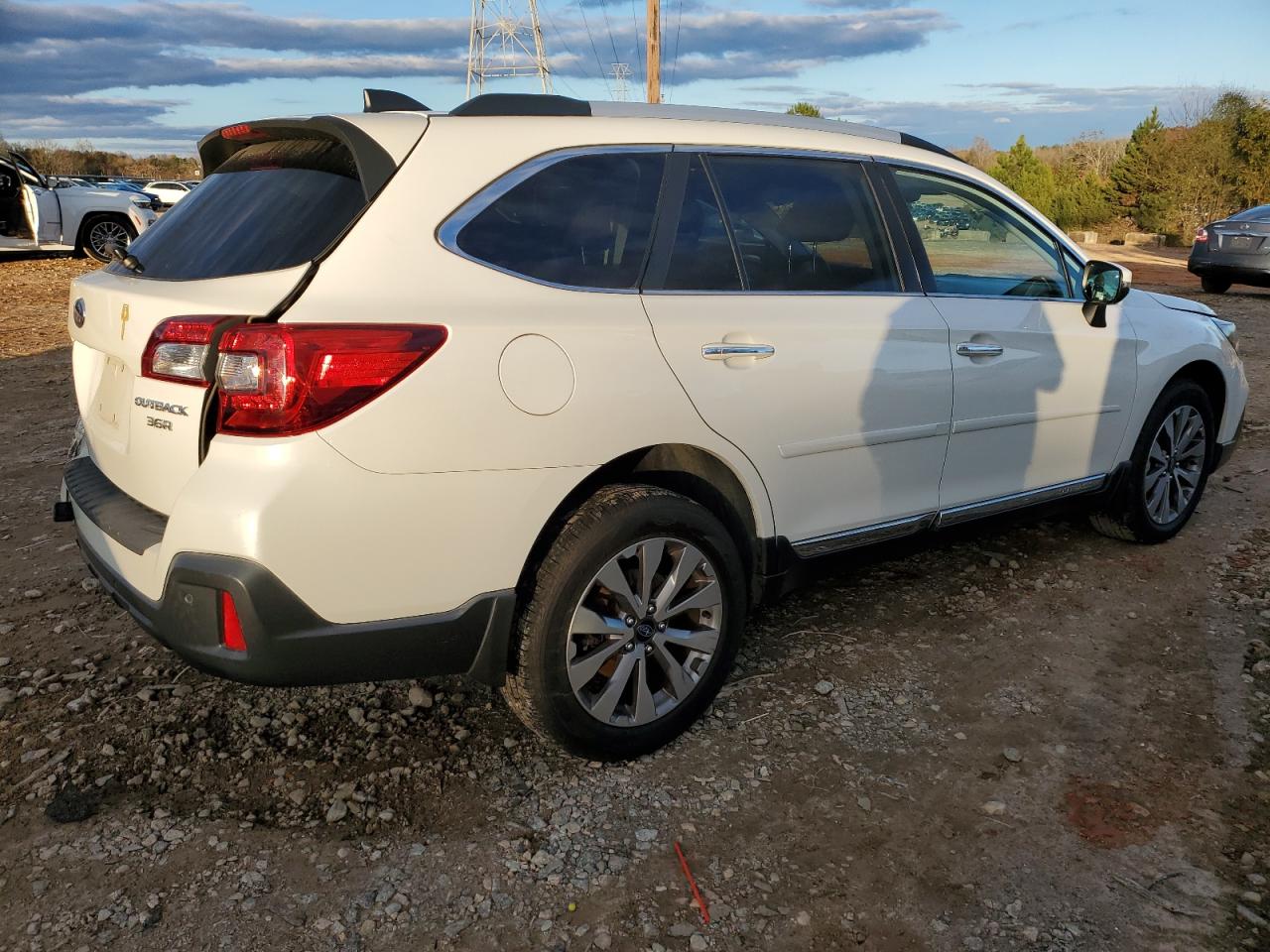 2018 Subaru Outback - Image 3