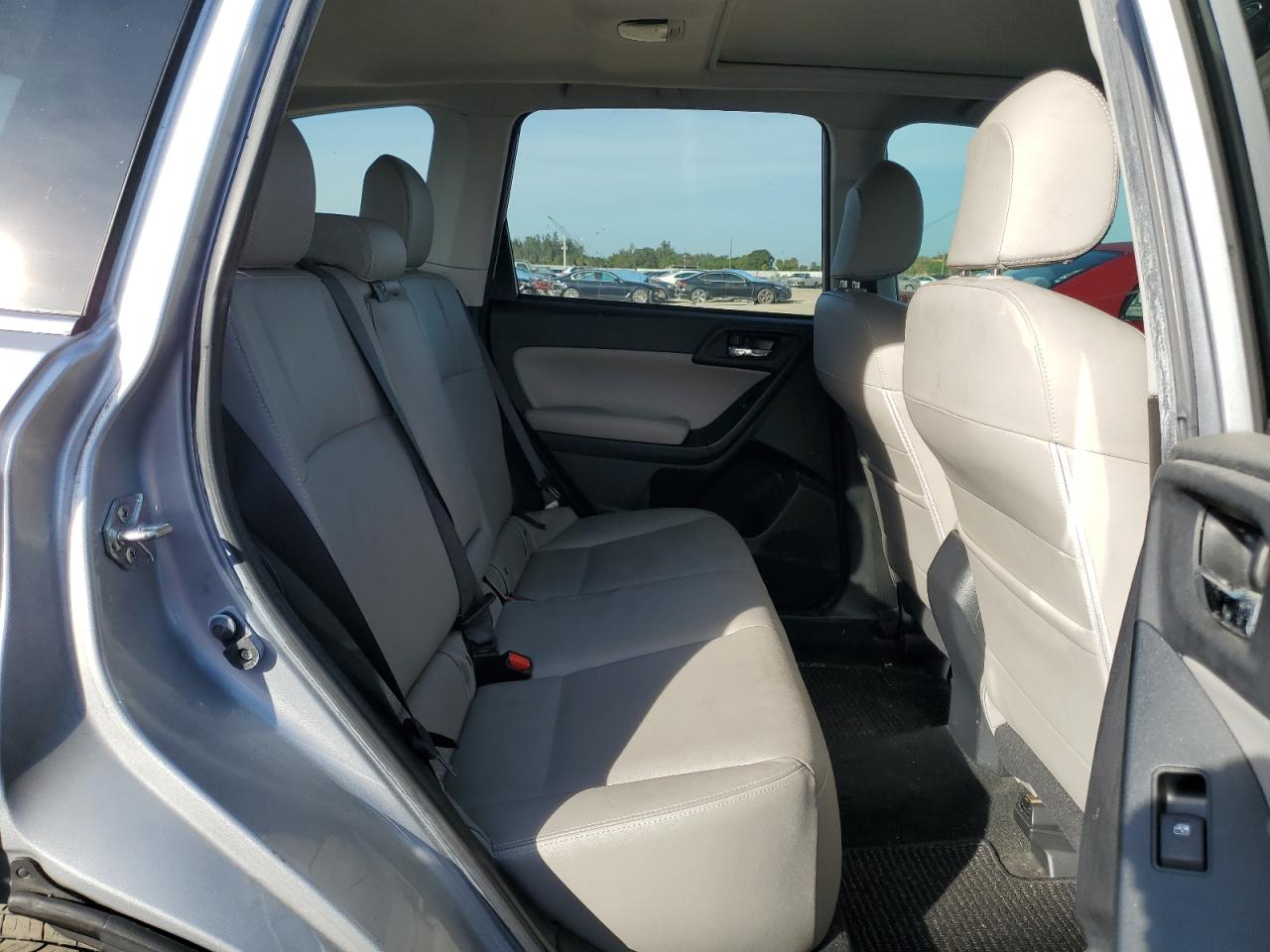 2015 Subaru Forester - Image 11