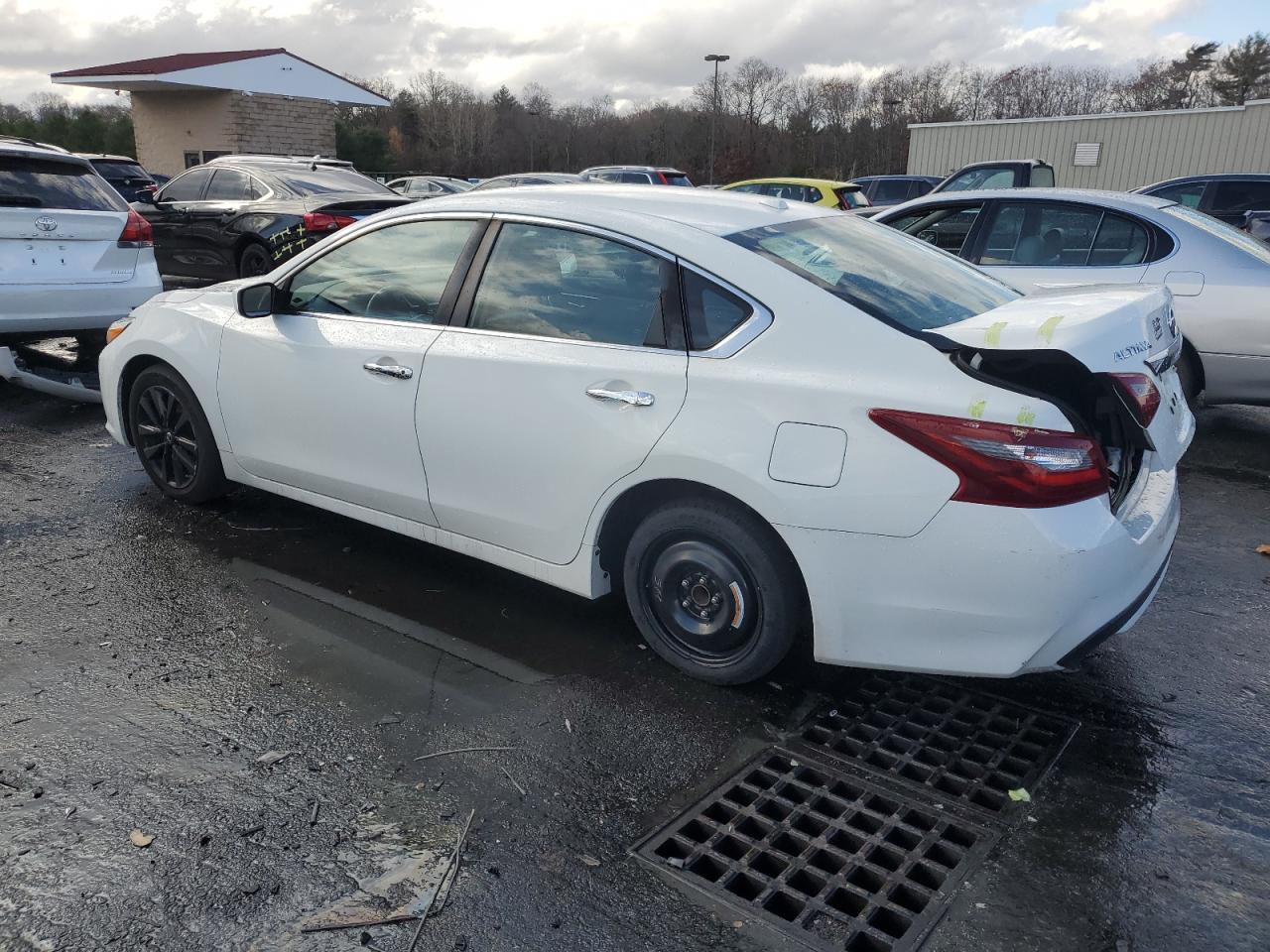 2018 Nissan Altima - Image 2