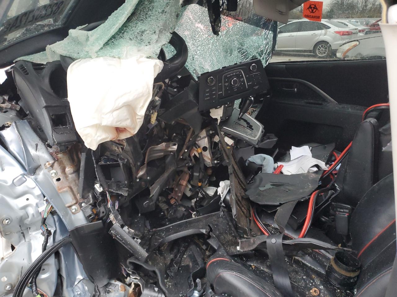 2012 Mazda 5 - Image 8