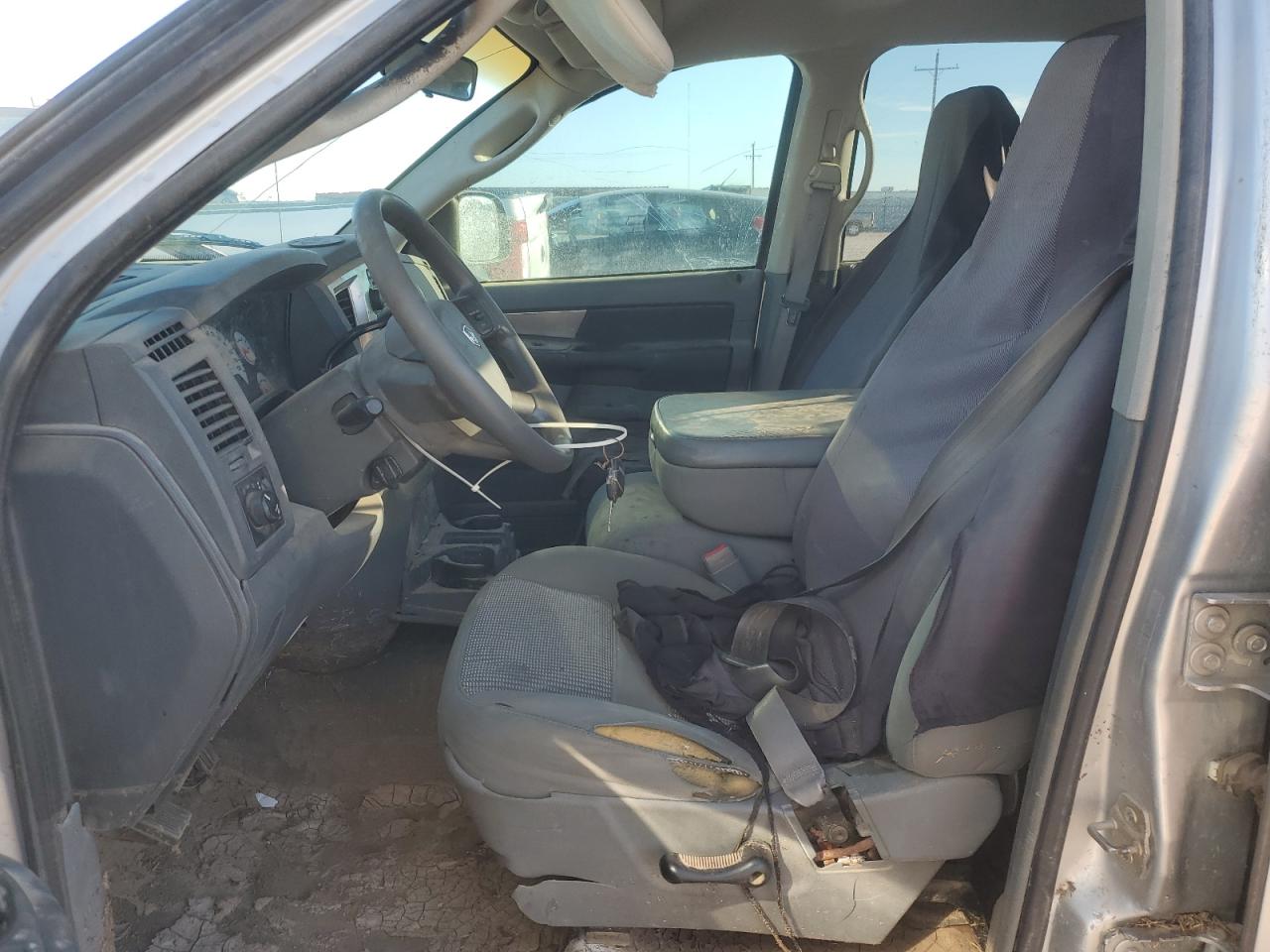 2007 Dodge RAM - Image 7