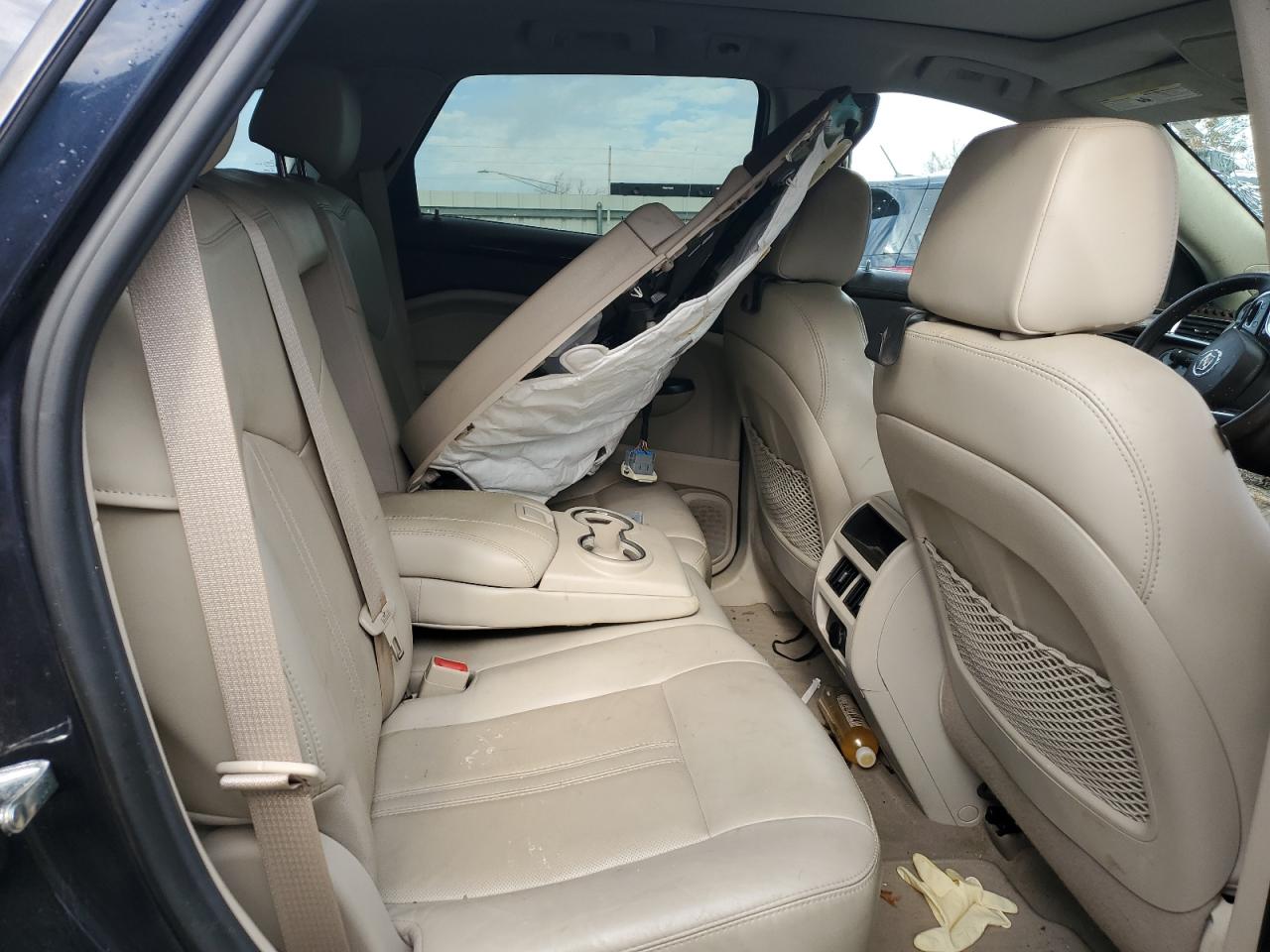 2015 Cadillac SRX - Image 11