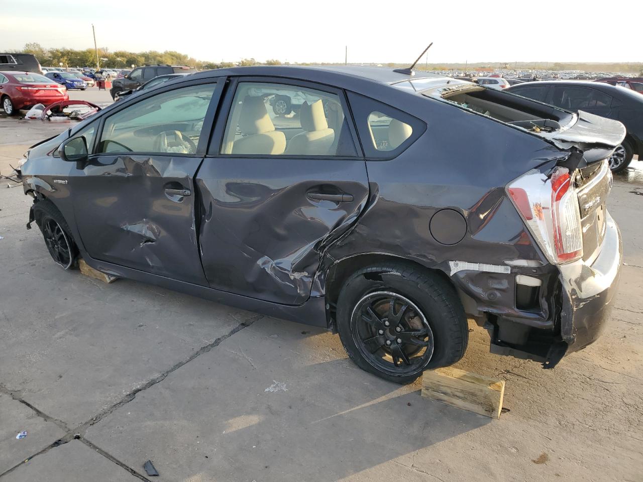 2014 Toyota Prius - Image 2