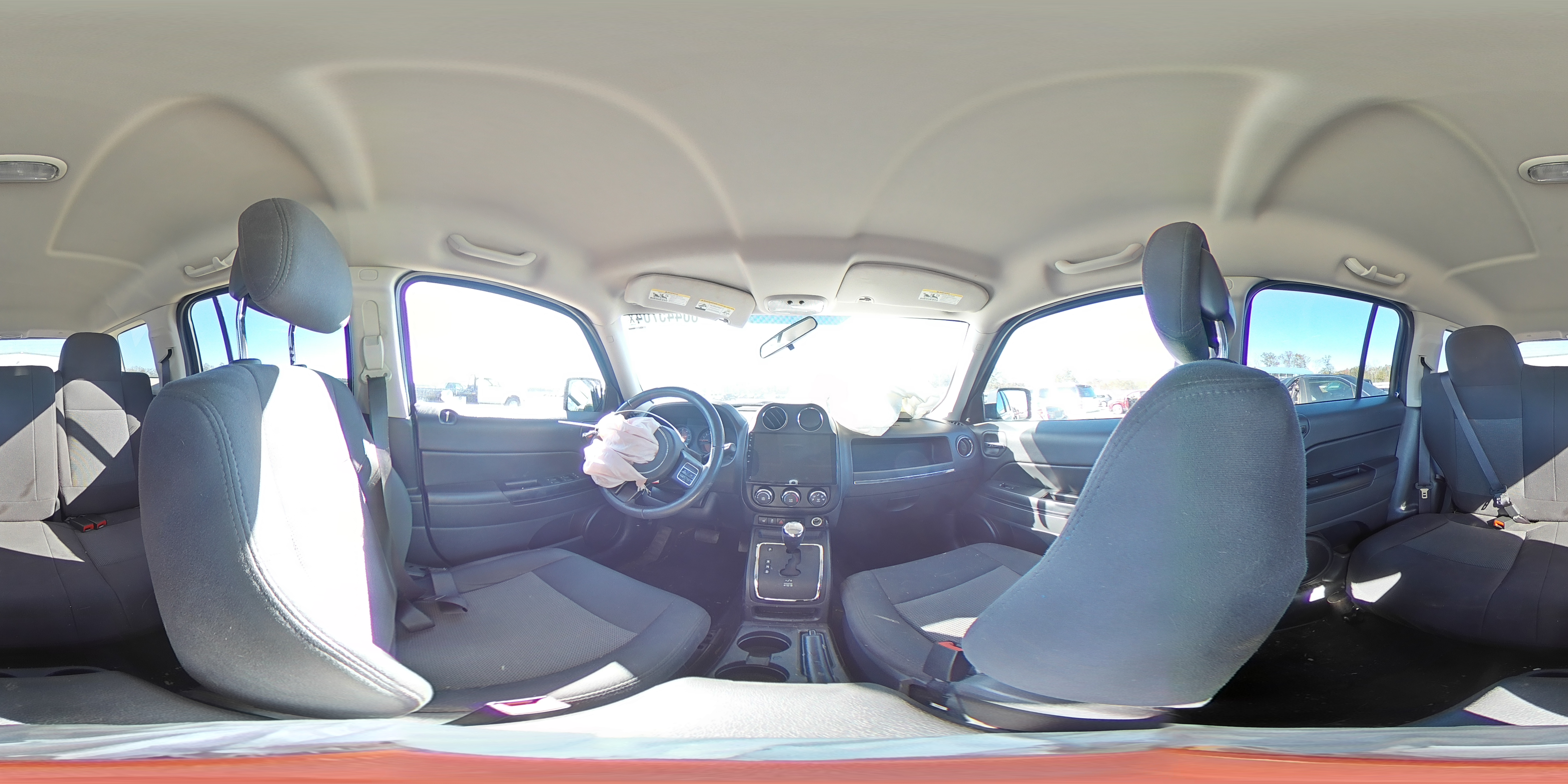 2014 Jeep Liberty (Patriot) - Image 12