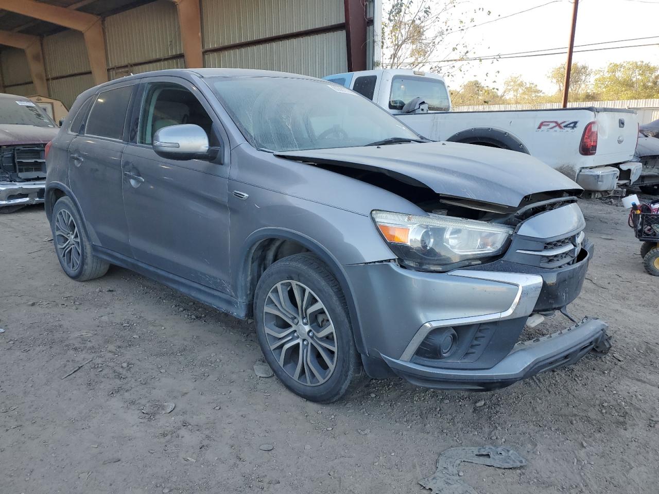 2019 Mitsubishi Outlander - Image 4