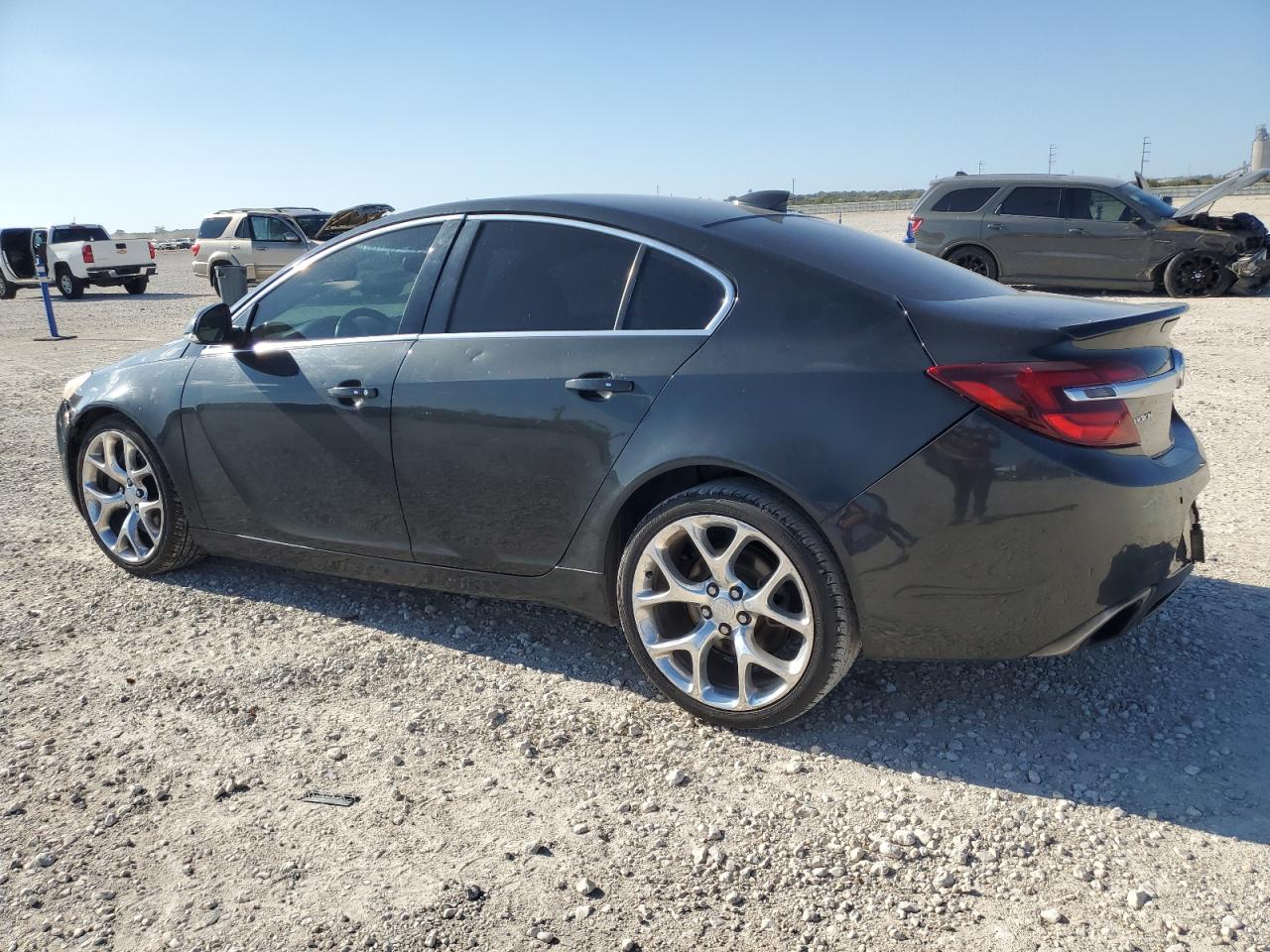 VIN 2G4GU5GX9G9108678 2016 BUICK REGAL no.2