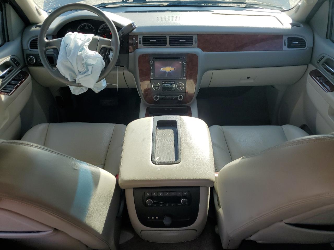 2012 Chevrolet Suburban - Image 8