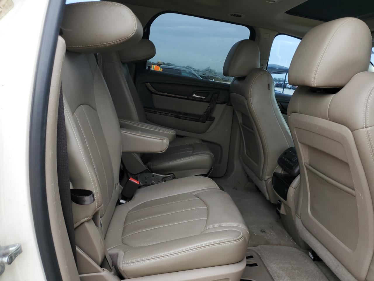2014 GMC Acadia - Image 11