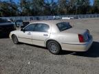 2001 Lincoln Town Car Cartier zu verkaufen in Riverview, FL - Water/Flood