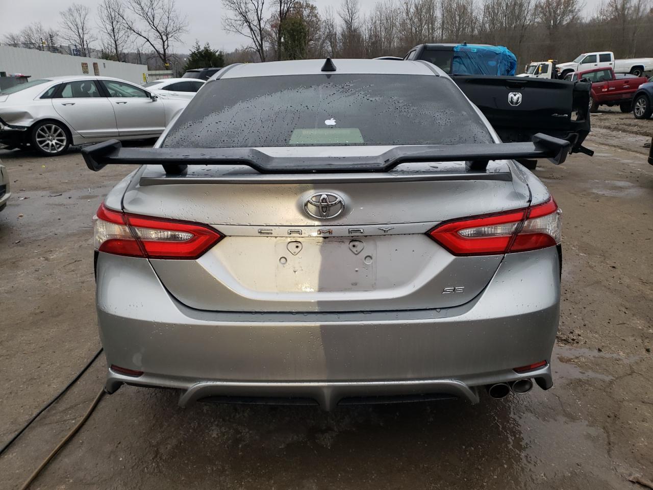 2018 Toyota Camry - Image 6