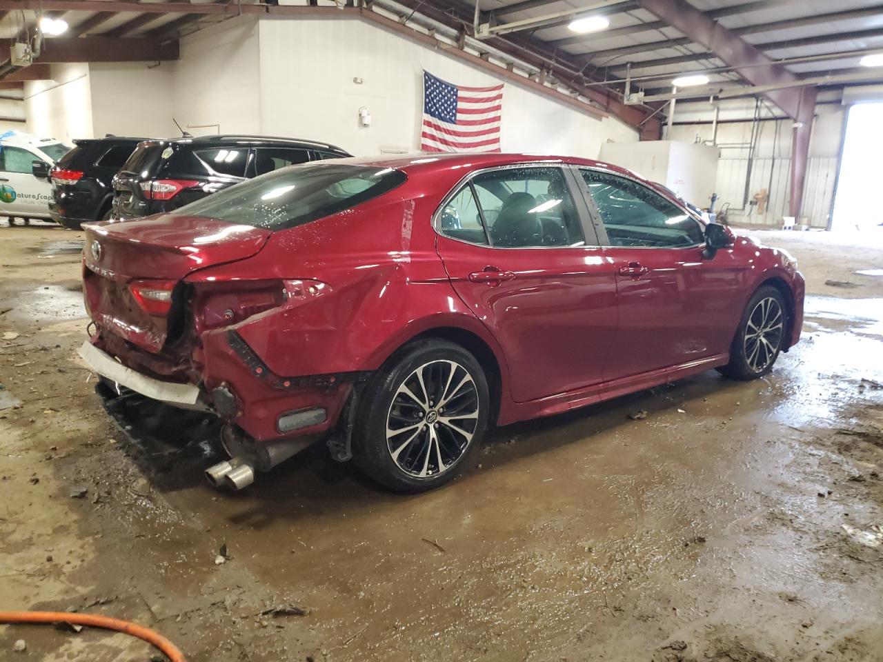 VIN 4T1B11HK7JU528318 2018 TOYOTA CAMRY no.3