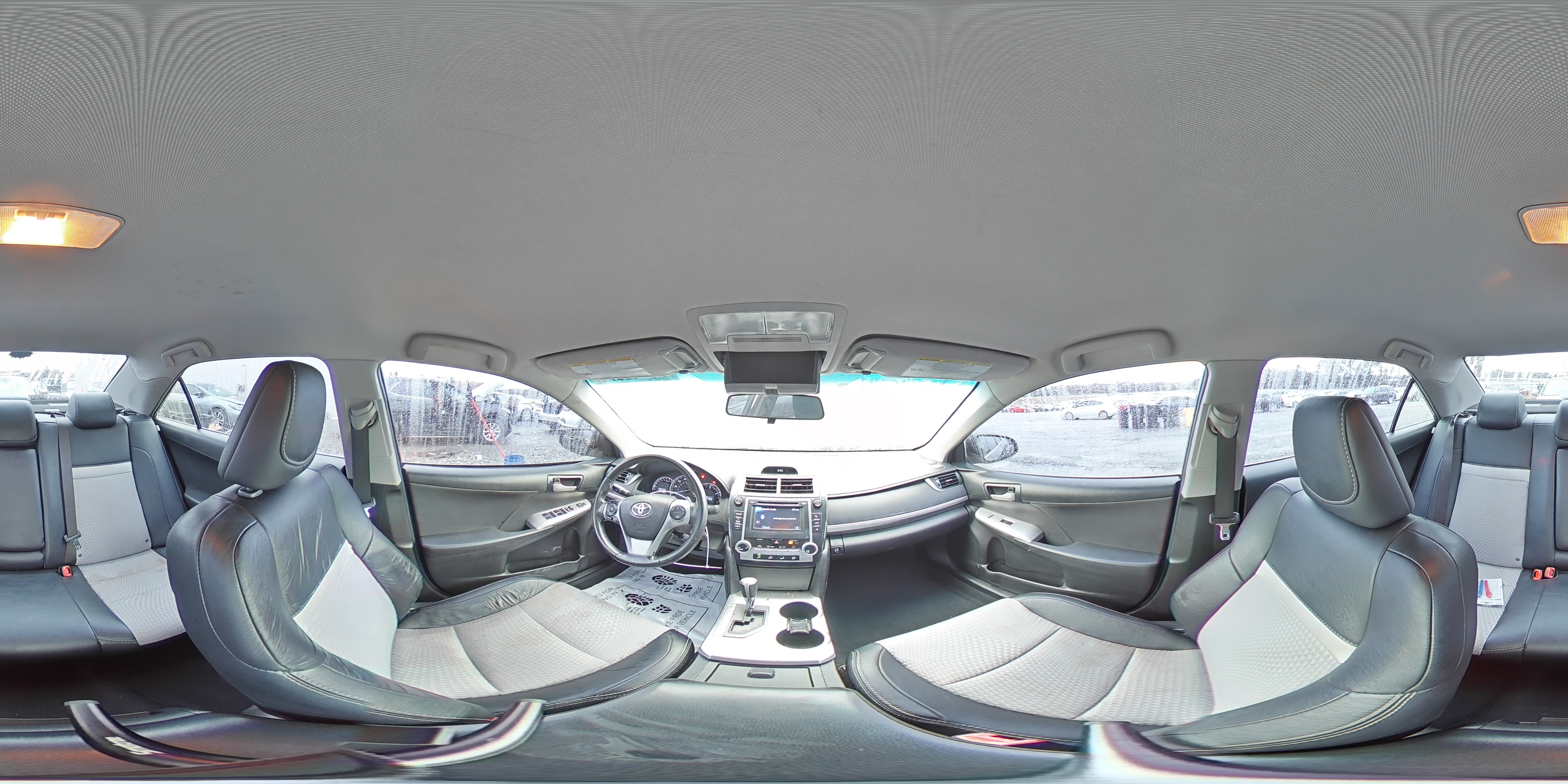 2014 Toyota Camry - Image 14