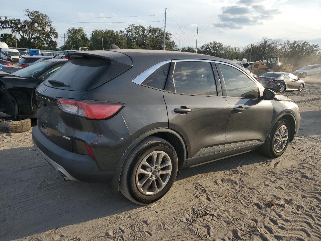 2020 Ford Escape - Image 3