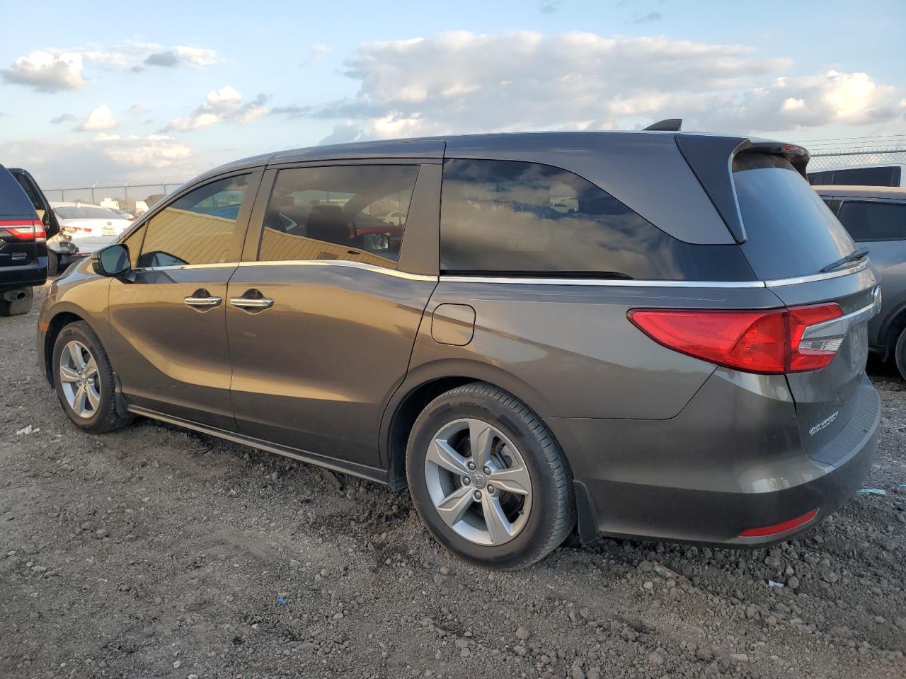 2019 Honda Odyssey - Image 2