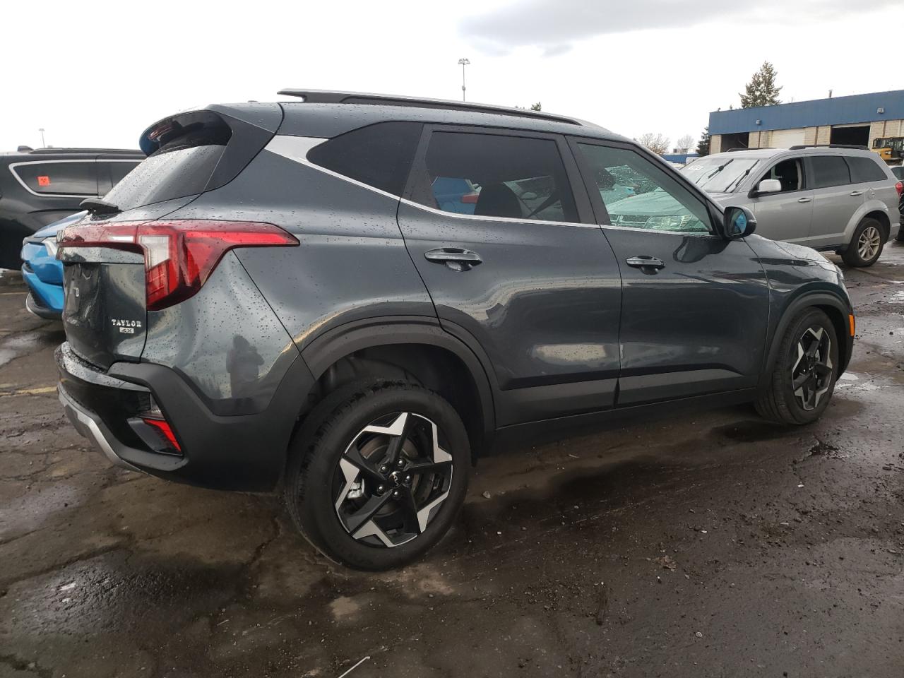 2024 Kia Seltos - Image 3