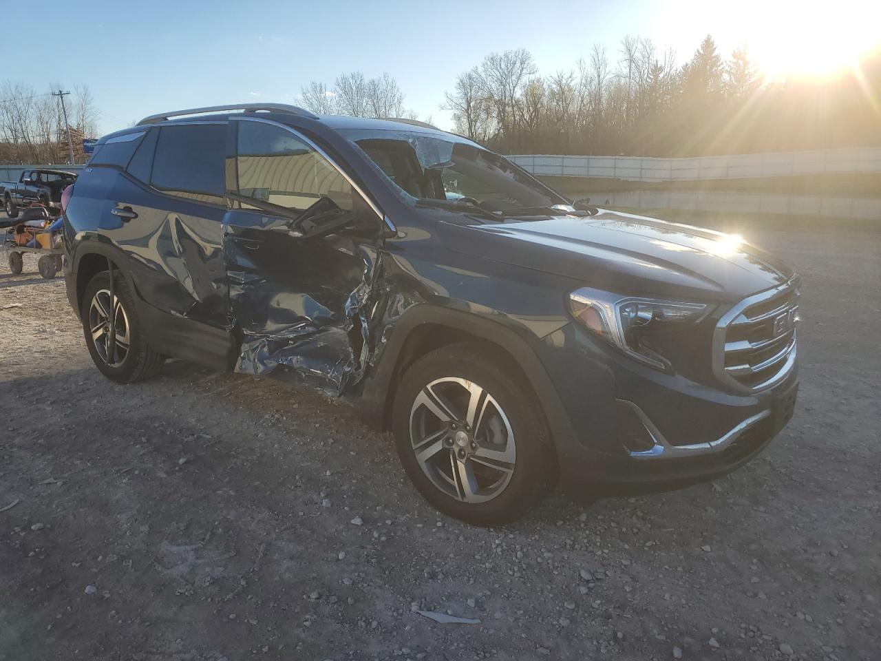 2021 GMC Terrain - Image 4
